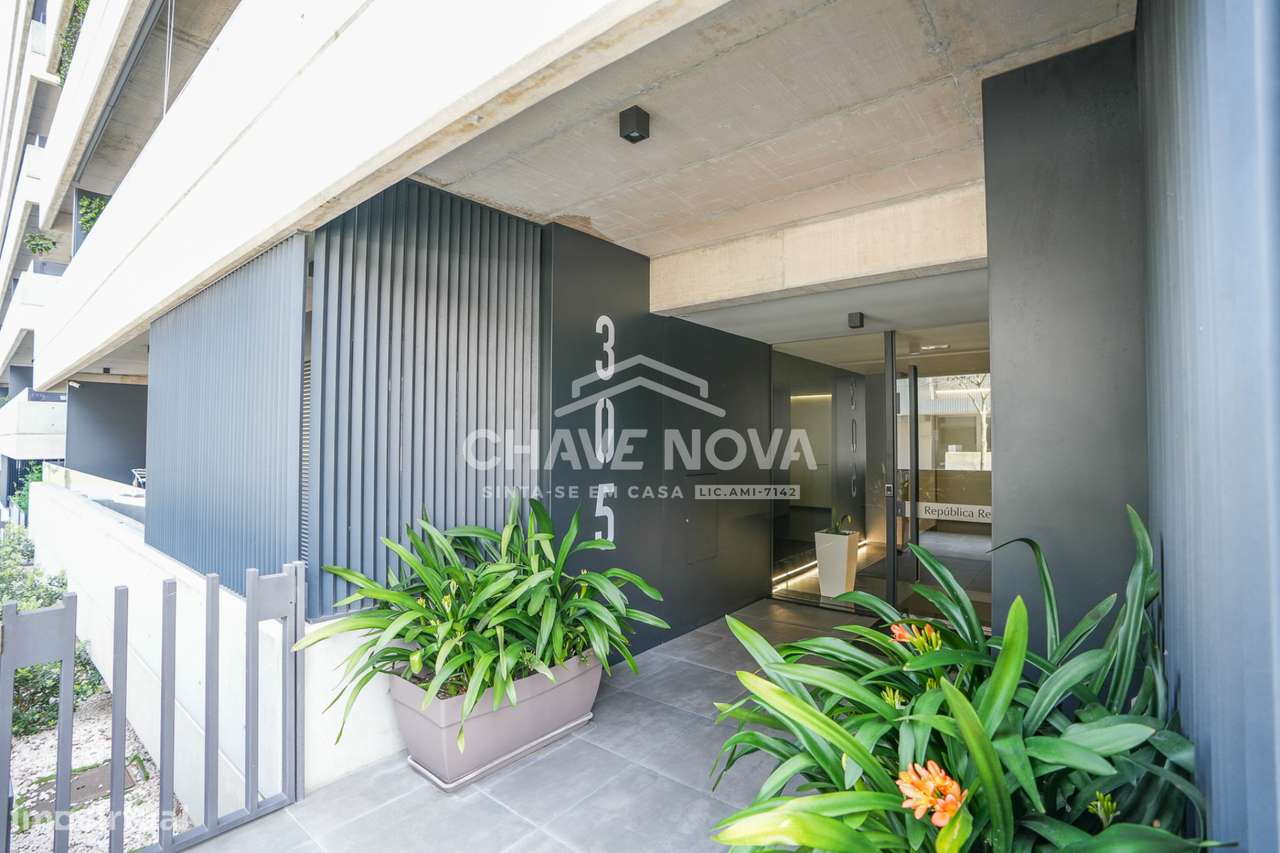 Apartamento T1 Como Novo c/ Lugar Garagem em Mafamude(El Corte Inglés)-15