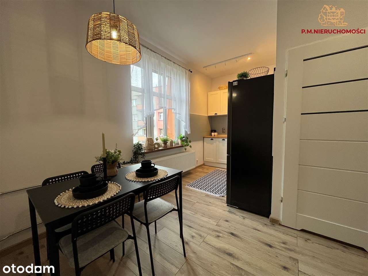 Bardzo przestronna kawalerka - Obrońców Pokoju - Pełny obrazek: 4/8