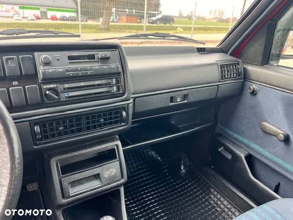 Volkswagen Golf 1.6 CL - 14