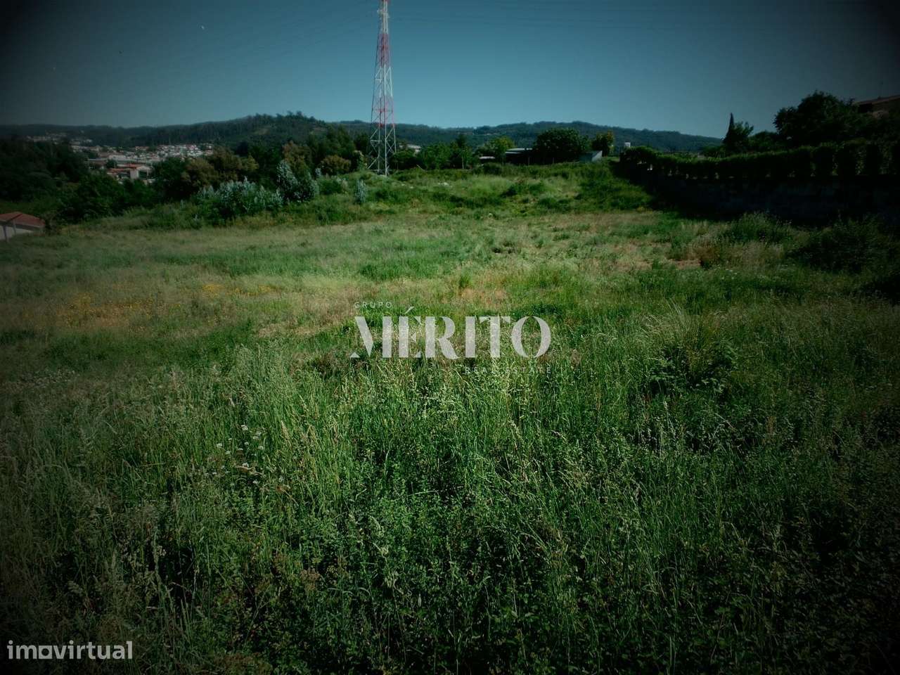 Terreno com área de 8.100m2 destinado a construção em Sequeiró - Santo - Grande imagem: 2/4