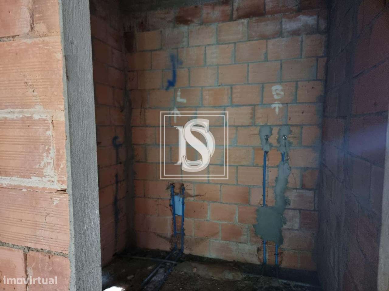 Moradia Isolada T3 em Parada do Bouro-20