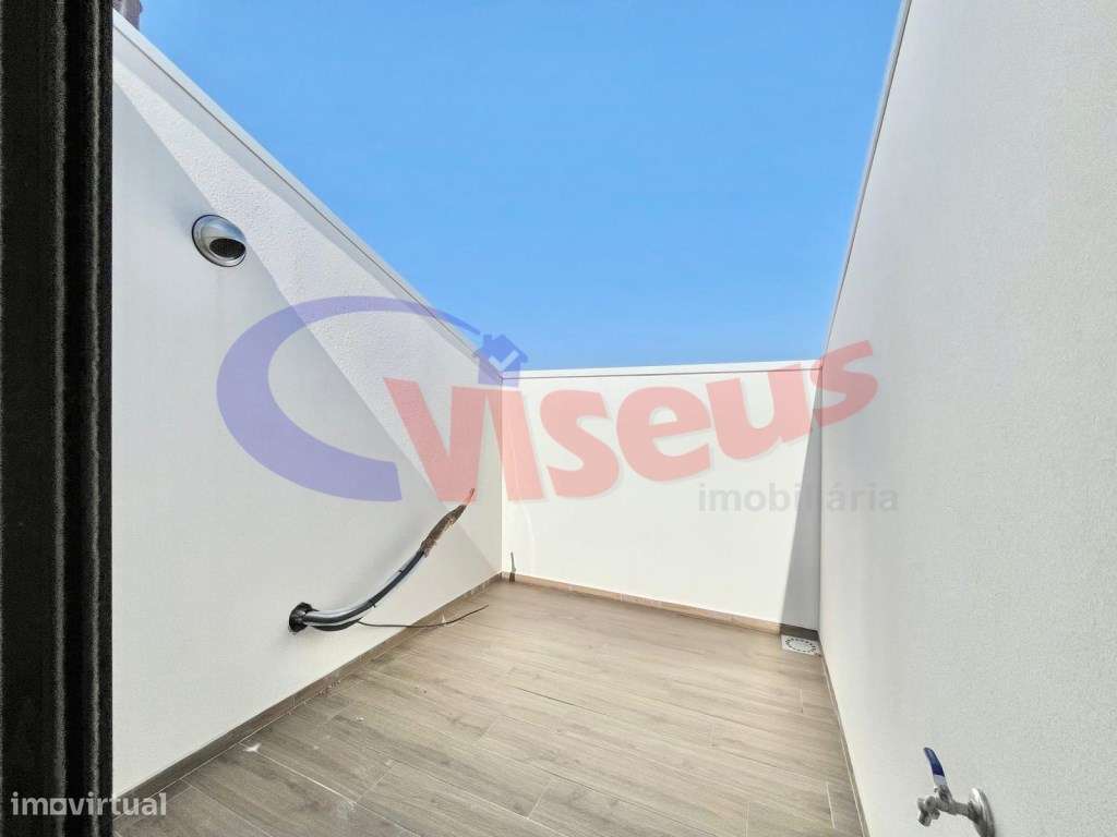 Apartamento T1 Penthouse com terraço.-12