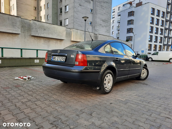 Volkswagen Passat 1.8 - 3