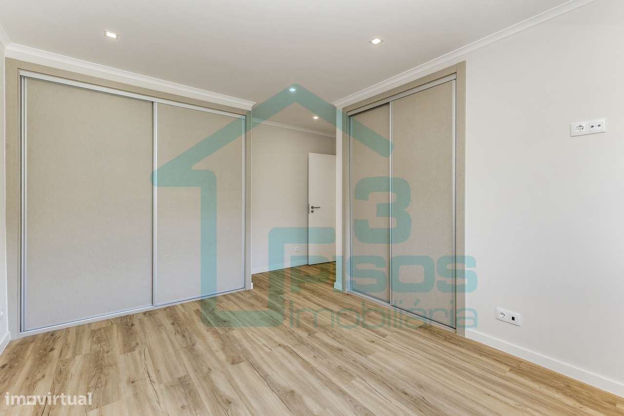Moradia T4 isolada com terraço, jardim - Caxias - Oeiras-20