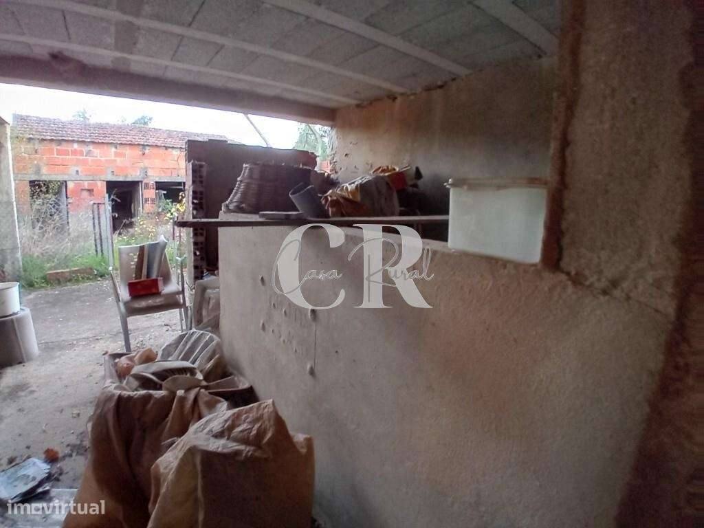 Moradia T3 com terreno pronta a habitar, logradouro e poço de água em-17