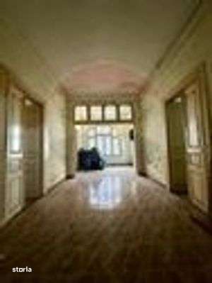 Casă de vanzare in zona ultracentrala si 736mp teren Constanta - Imagine principală: 5/6