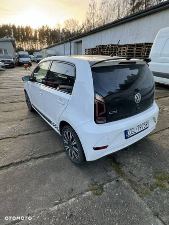 Volkswagen up! - 9