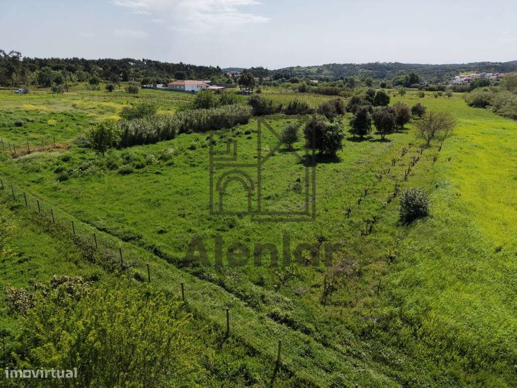 Terreno Rústico com 4207 m² em Cabanas do Chão-8