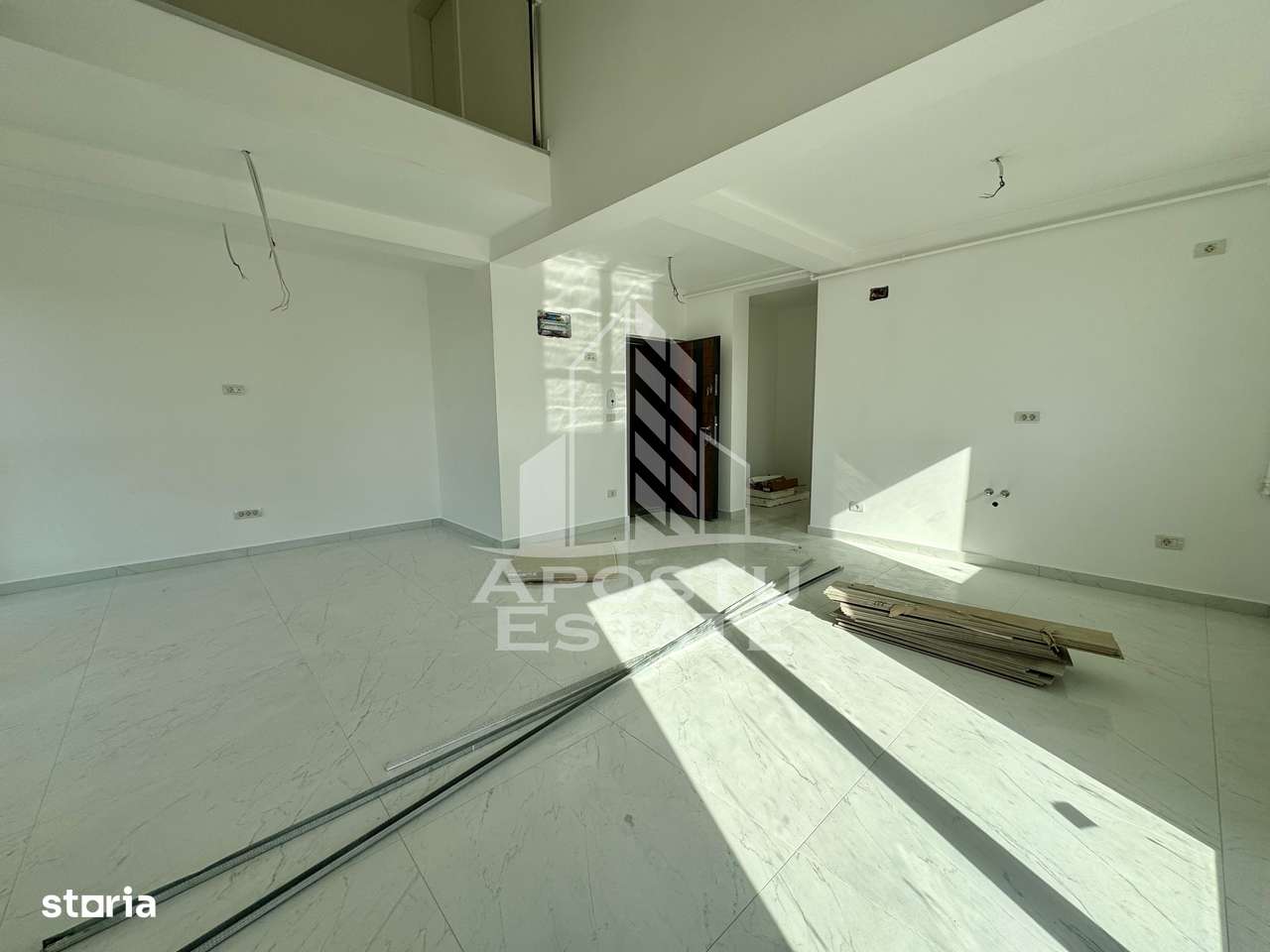 Penthouse cu scara interioara deosebita, 3 camere si 2 bai langa Lidl. - Imagine principală: 4/19