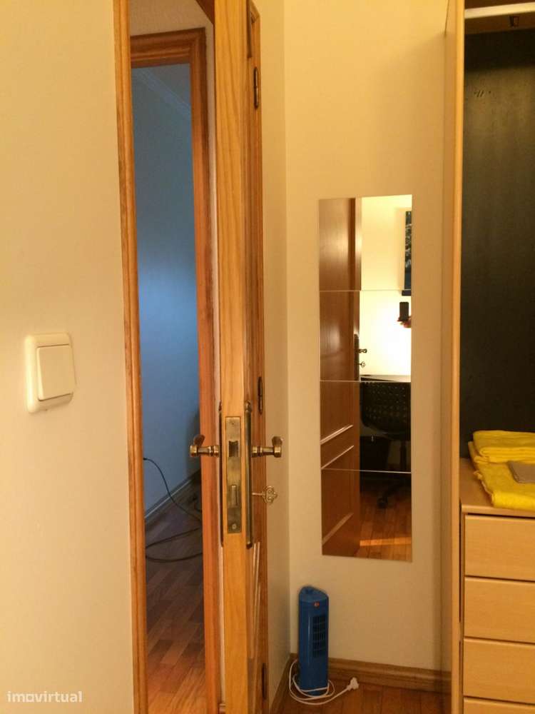 Quarto - localizado em Pedrouços Porto - Grande imagem: 3/10