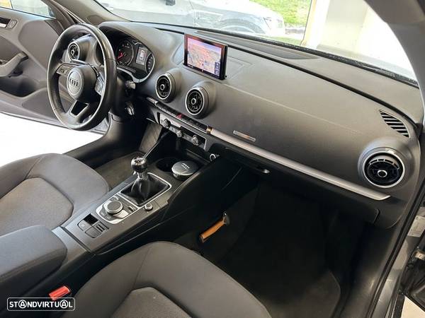 Audi A3 Sportback 2.0 TDI S-line - 33