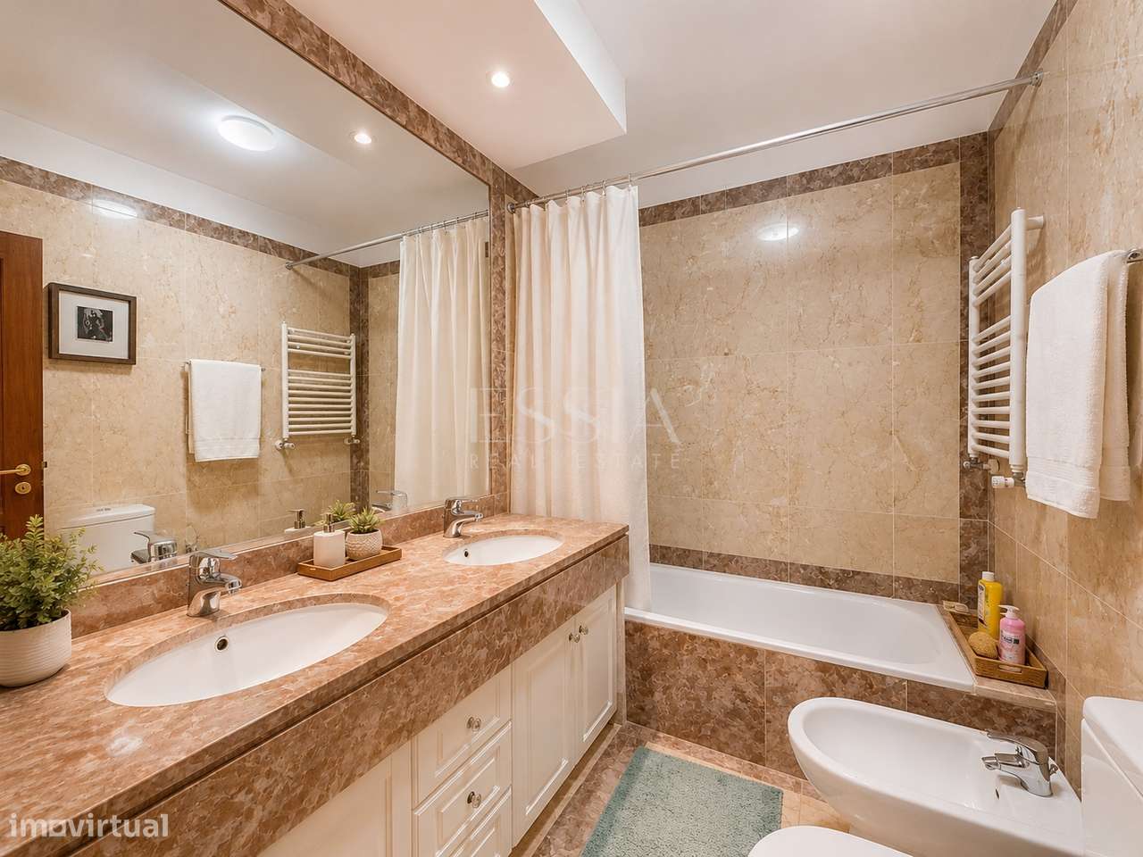 Apartamento T2 Remodelado no Arrábida Place com Garagem-6