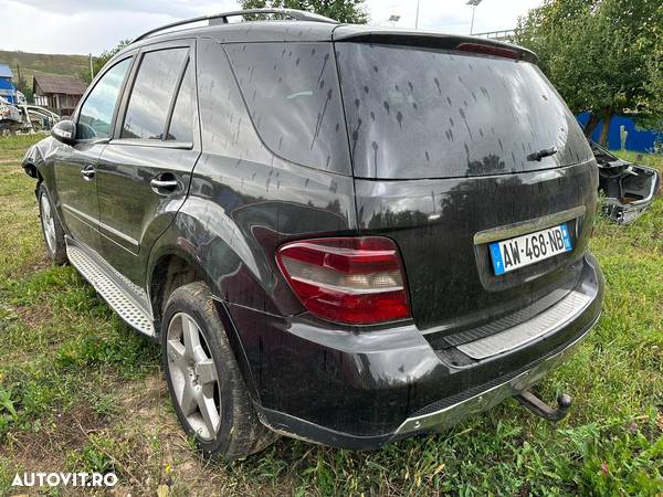 Dezmembram / Dezmembrari / Piese / Accesorii Mercedes ML w164 2006 3.0 cdi v6 volan stanga - 2