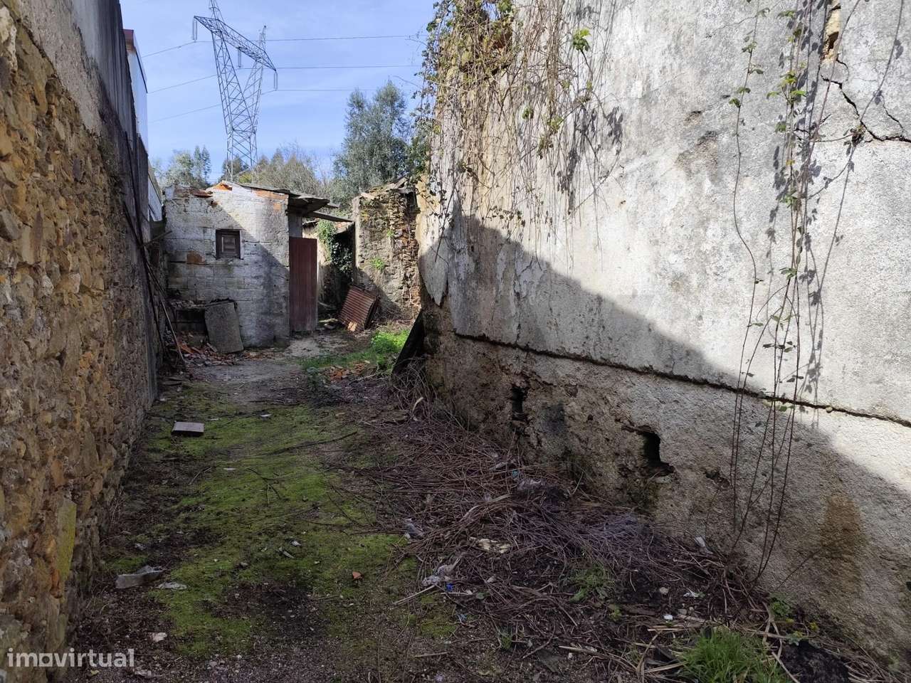 Moradia em ruína com terreno | Ventosa, Vila Nova de Poiares - Grande imagem: 4/20