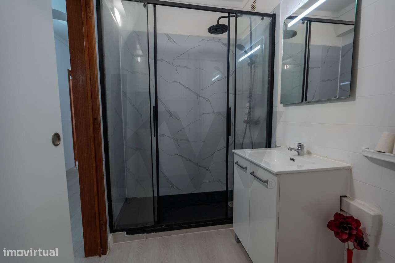 Apartamento T2 Barreiro-Setúbal-15