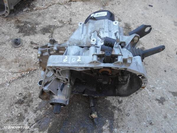 Caixa de velocidades renault clio 1.5 dci  JB3 980 - 1