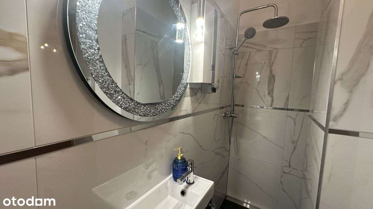 835603 - Pełny obrazek: 5/12