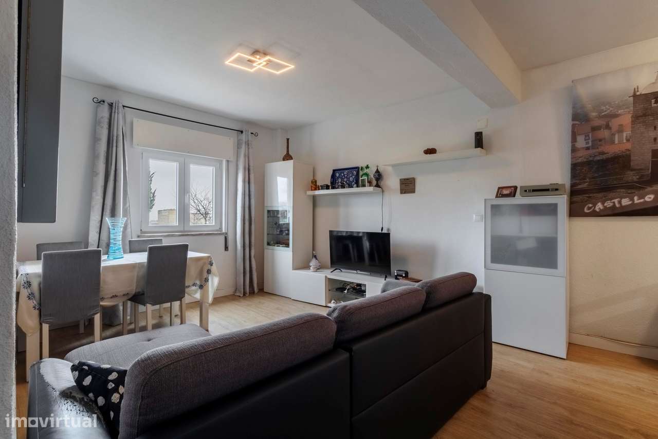 Apartamento T2 Remodelado em Marvila, Lisboa-18