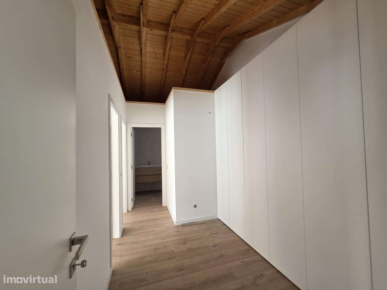Moradia Térrea T2 totalmente remodelada e Equipada com Pátio-14