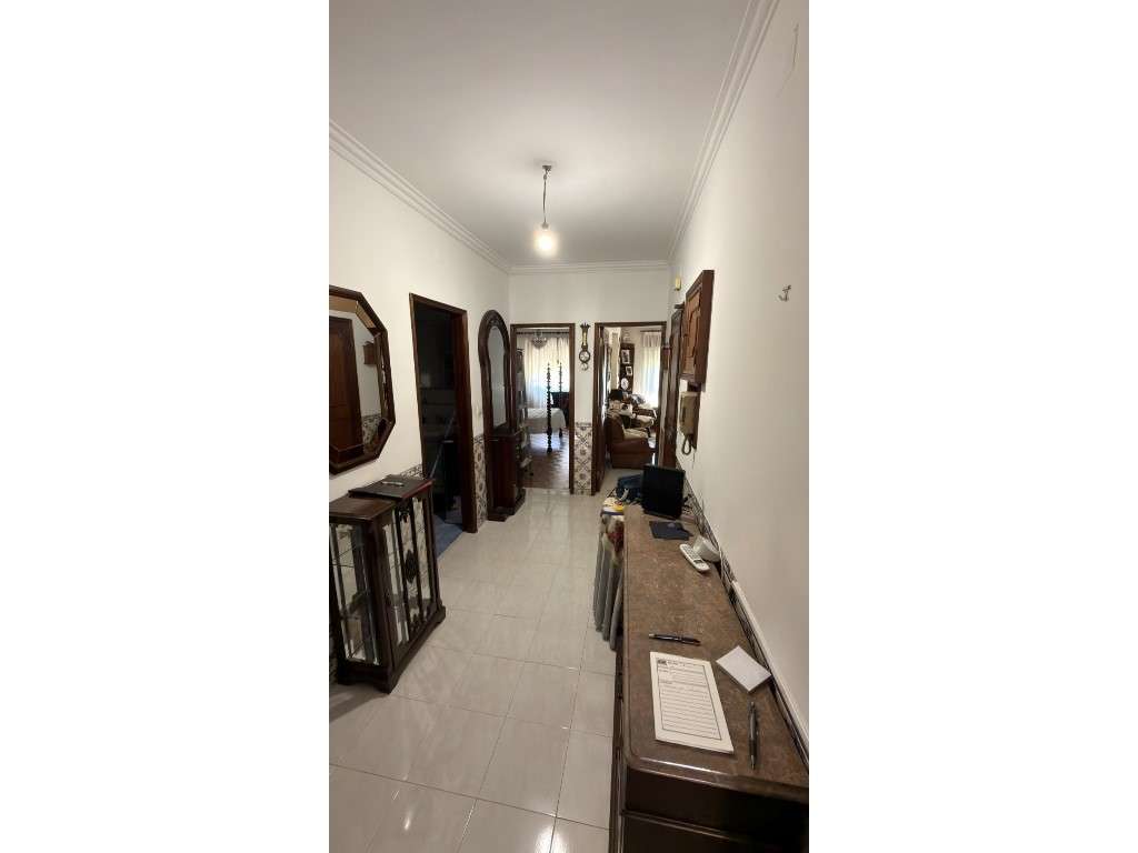T2 excelentes áreas c/garagem na Amadora - Estação-5