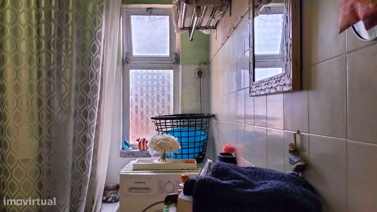 Vende-se Moradia T7 com 2 pisos e logradouro no Cadaval-14