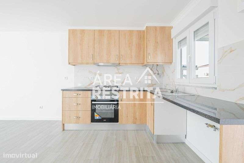 Moradia pré-fabricada T2 Nova - Parque Verde em Fernão Ferro - Grande imagem: 4/12