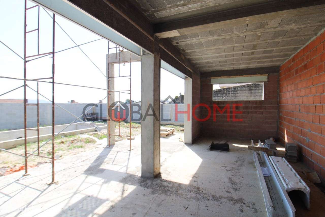 Moradia T3  Jovim  - Gondomar  ( Nova - Piscina )-13