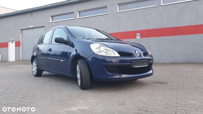 Renault Clio 1.2 16V Authentique - 27