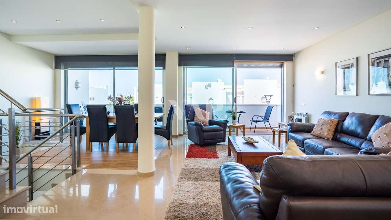 Moradia V3+2 em Condomínio Fechado com Vista Mar em Vilamoura-7
