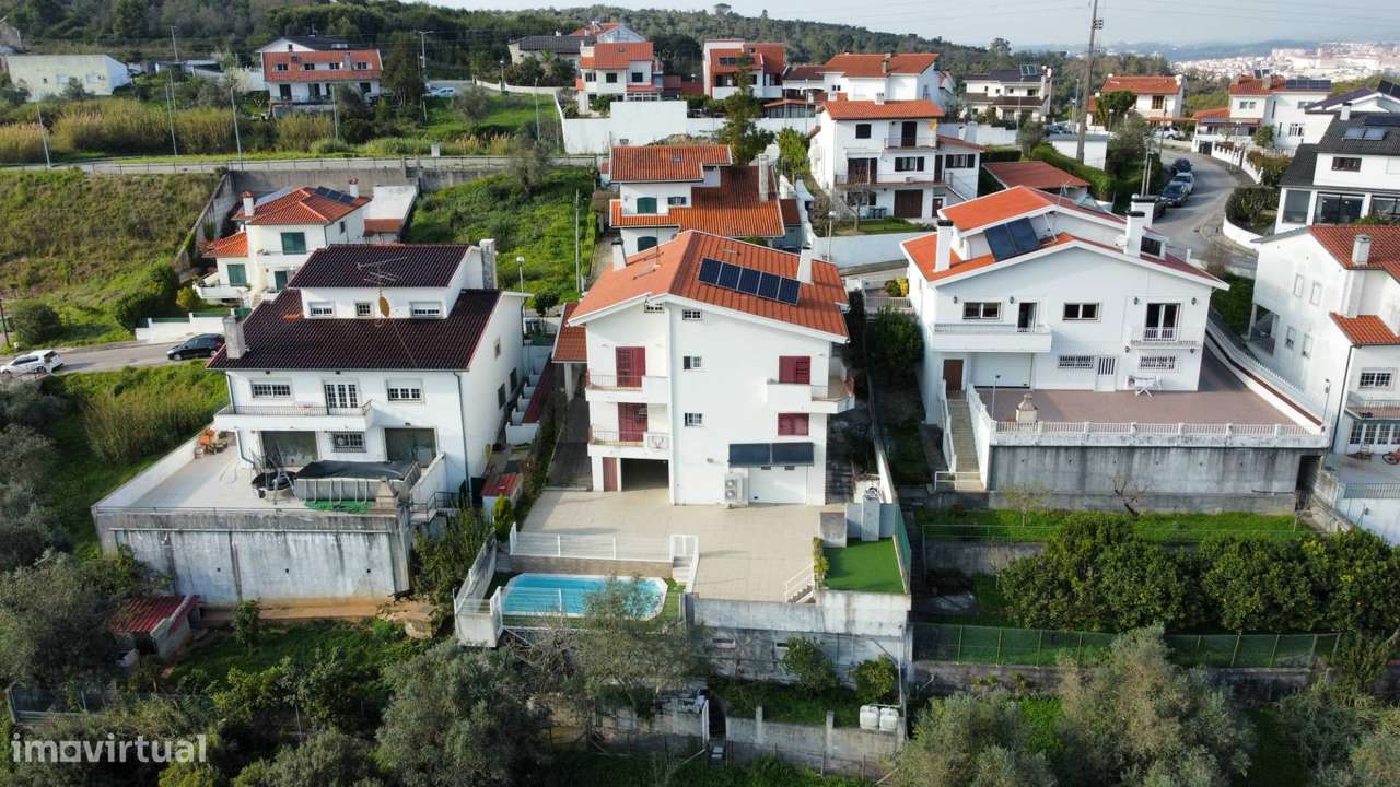 Moradia T6+3 c/ Piscina e Garagem - Coimbra-4