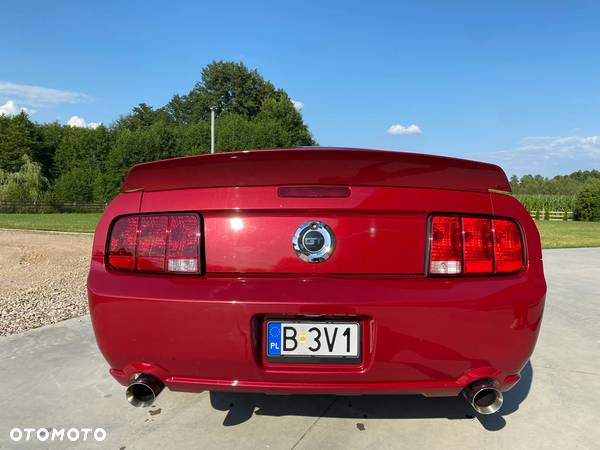 Ford Mustang 4.6 V8 GT - 11