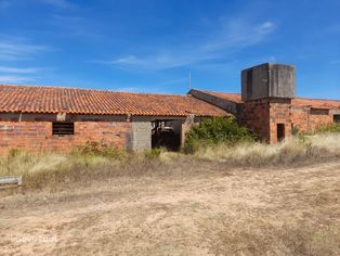 Arrecadação agrícola para recuperar inserido em terreno com 11.720 m²