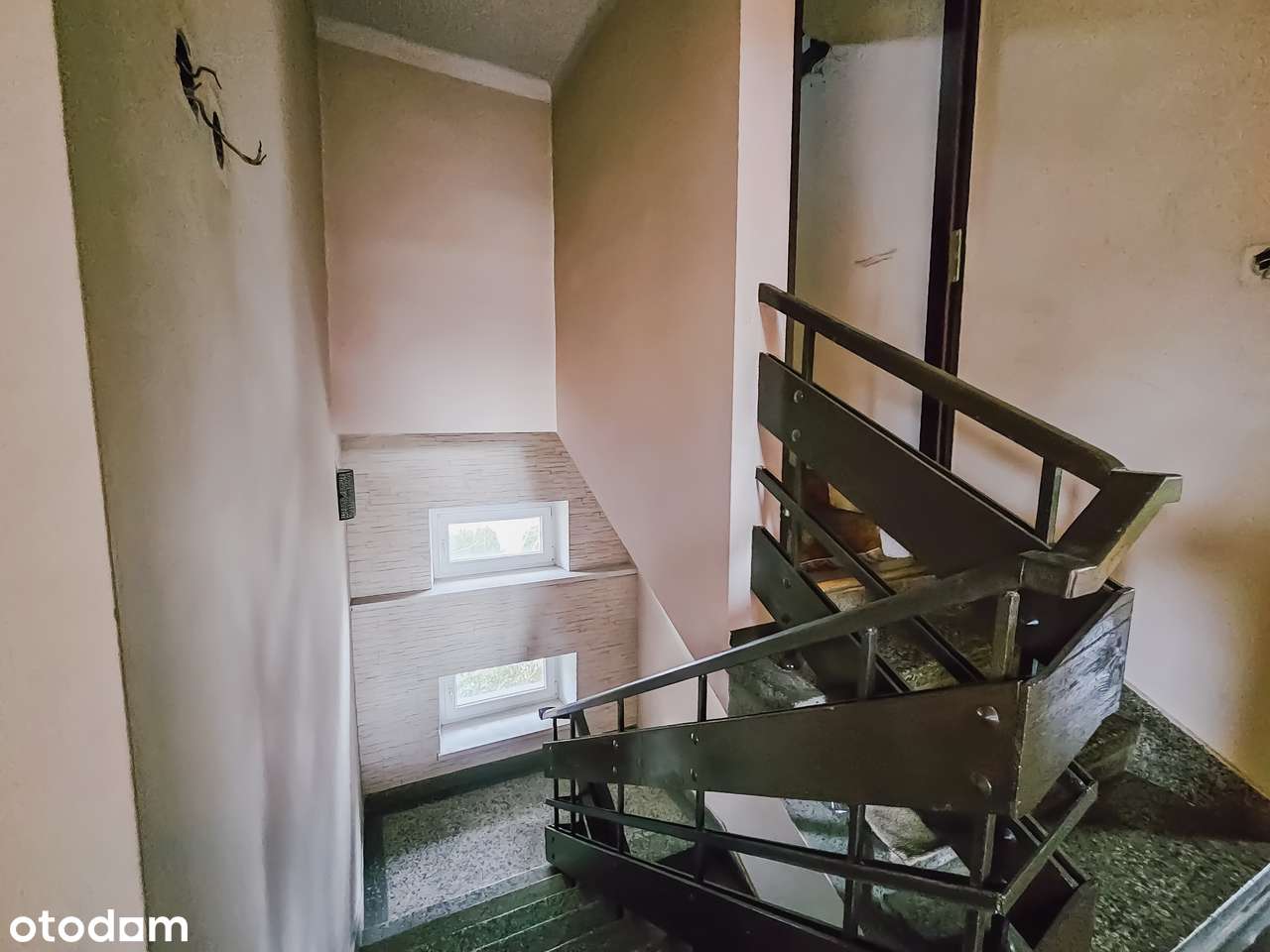 Dom wolnostojący do generalnego remontu Jaworzno, ul. Reja 18 - FILM-6