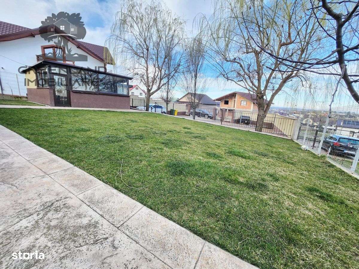 Vila 4 CAM, 2 bai, 150mp, teren 700 mp, langa Famiy Market Miroslava - Imagine principală: 4/11