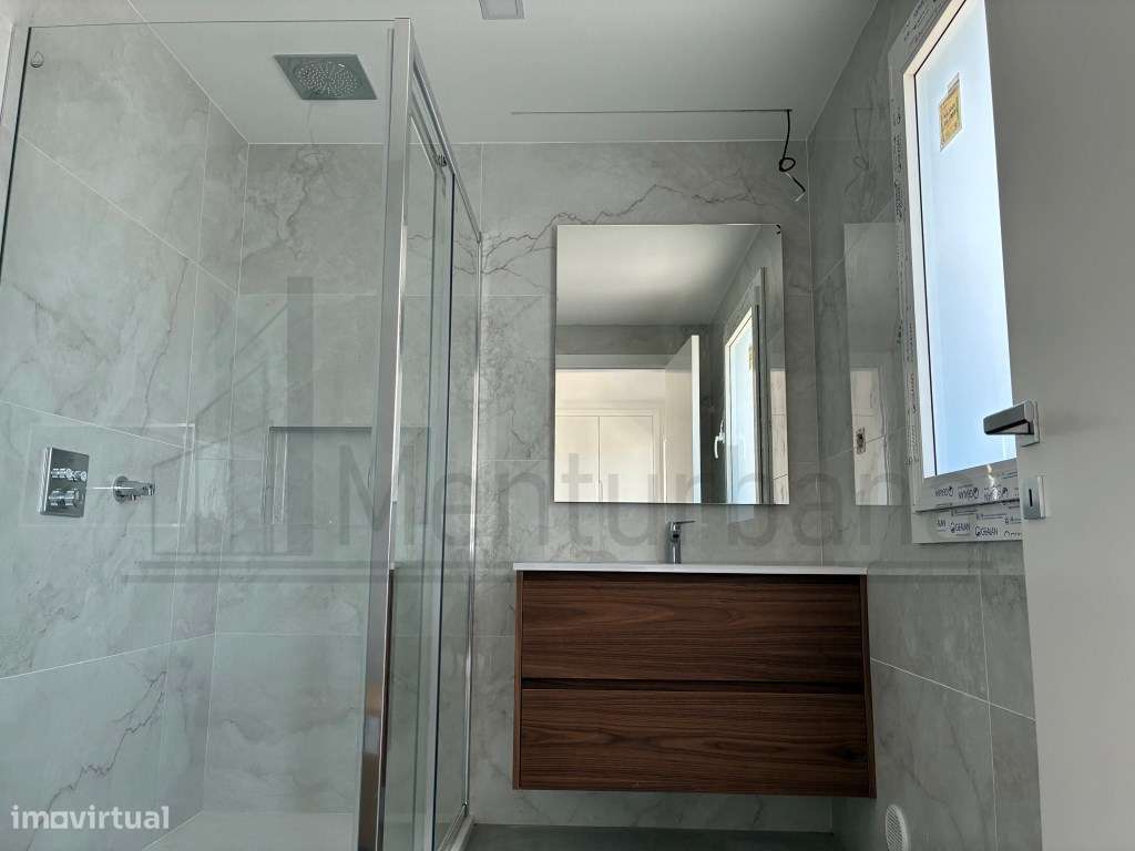 FANTÁSTICA MORADIA COM PISCINA EM MANIQUE - CASCAIS-53