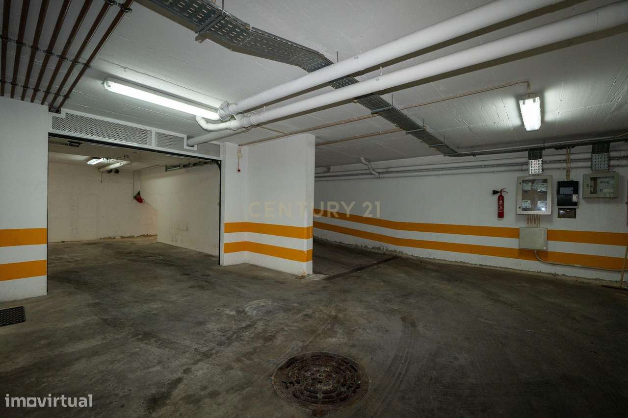 Garagem, Montijo e Afonsoeiro, Rua Mário Miguel de Sousa Rama - Grande imagem: 4/8