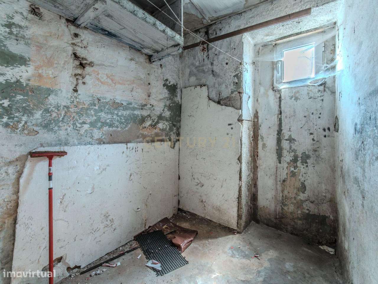 Investimento com Rendimento | 5 Moradias em Lote de 1016 m² | Matosinh-11