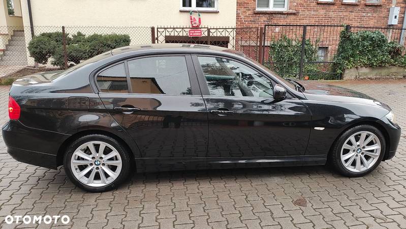 BMW Seria 3 318d - 8