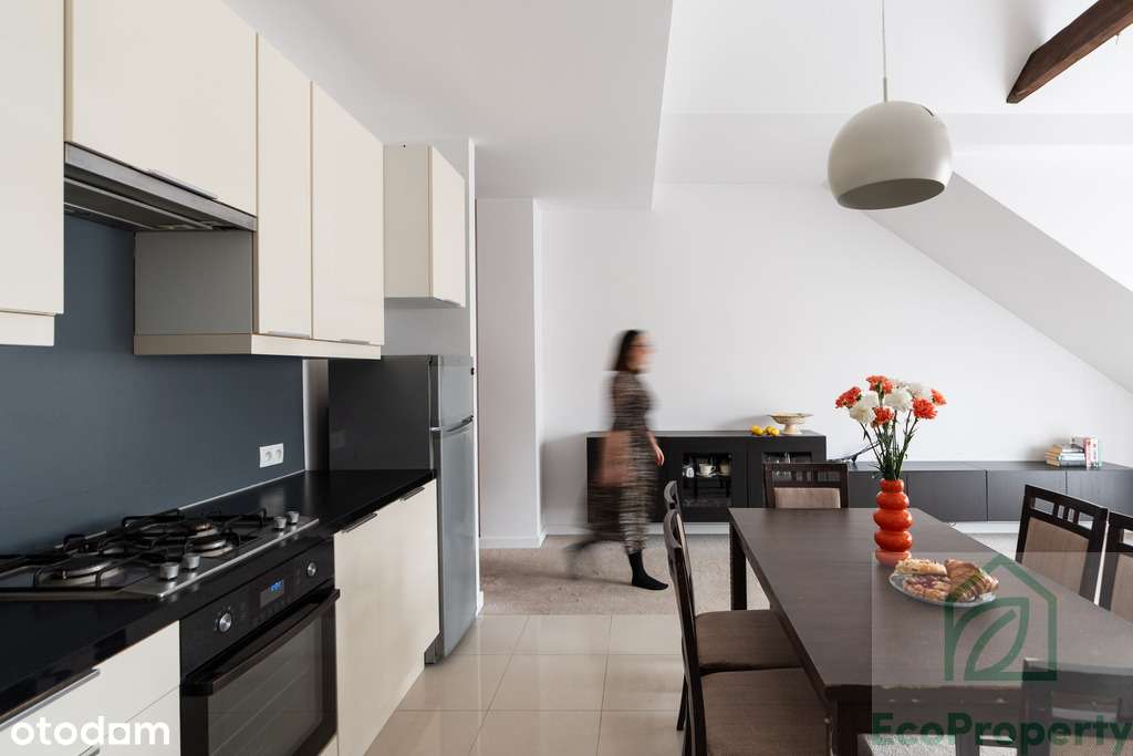 Komfortowe, dwupoziomowe mieszkanie z garażem - Pełny obrazek: 1/16