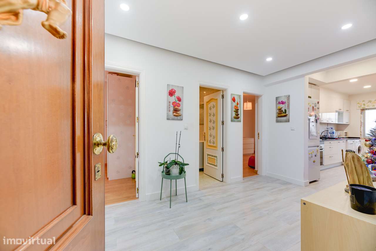 APARTAMENTO T2 | VARANDA | MARQUISE | TORRE DA MARINHA - Grande imagem: 2/22