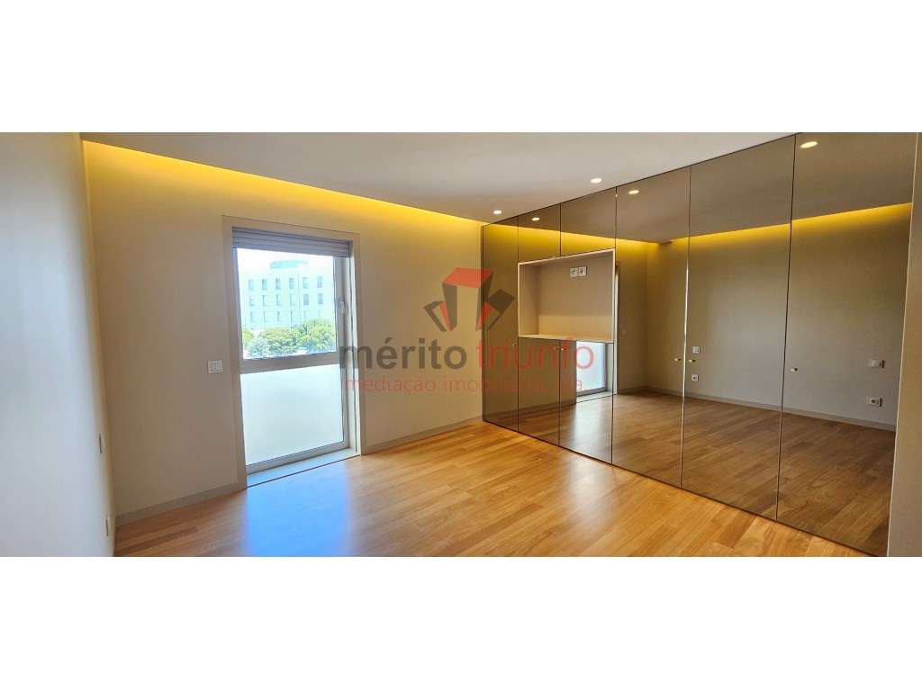 *Oferta de Escritura e Registo - Apartamento T4 de LUXO junto à Pra...-26