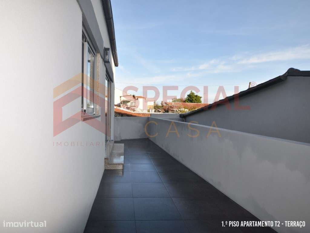 Moradia + Armazém no Centro de Avintes-16