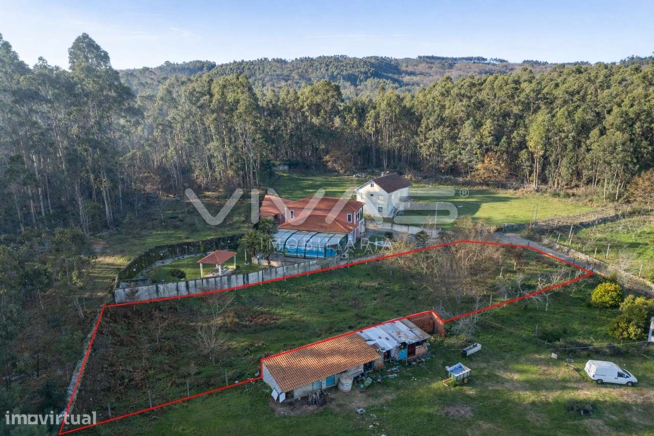 Terreno para construção em Godinhaços, Vila Verde-1