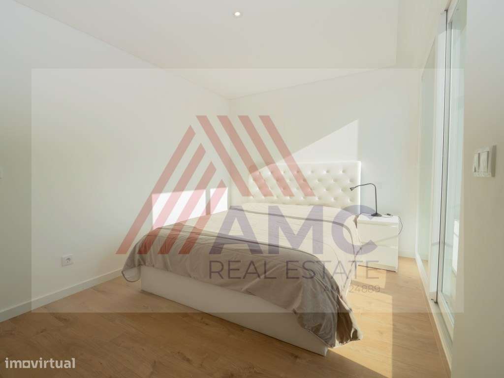 VENDE-SE MORADIA T3 NOVA COM PISCINA PRIVATIVA E GARAGEM-57