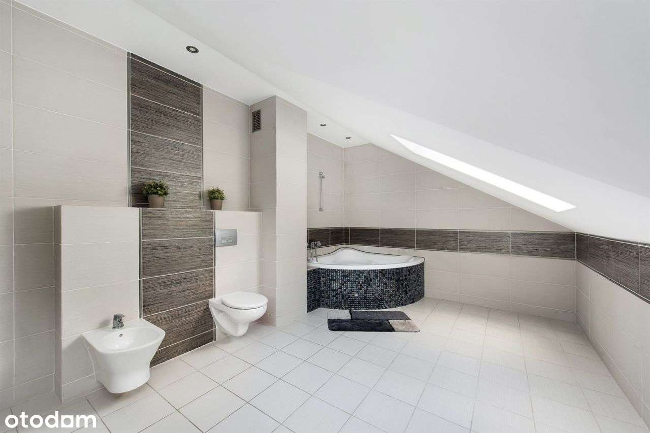 Urokliwy dom przy lesie-14