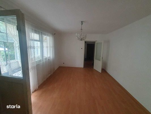 cv 218 Cartier Sasar! apartament 2 camere , parter