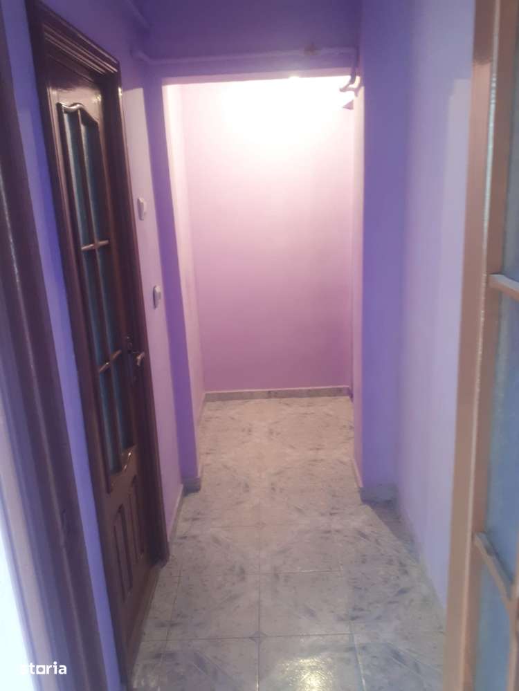 Apartament 2 camere Micro40 et3/4,Liber 32 000 euro neg-1