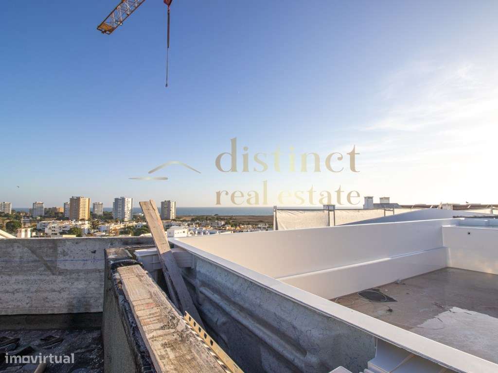 Luxuoso Apartamento T3 em Condomínio Privado no Centro de Alvor - Grande imagem: 4/23