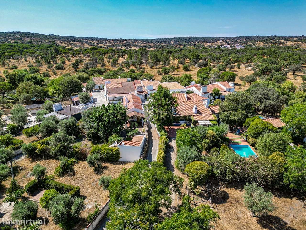 Moradia Térrea com Terreno de 950 m² a Apenas 8 km de Évora-34