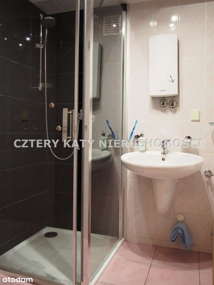 Umeblowany dom w centrum miasta - nowa cena!-14